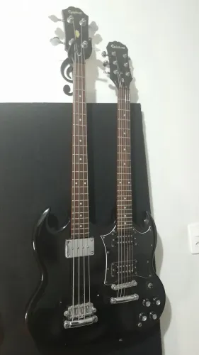 Guitarra E Baixo Elétrico EpiPhone Duplo Sg Preto C/ Case