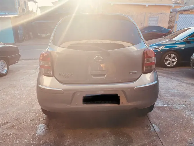 Nissan March SV 1.6 16V Flex Fuel 2014
