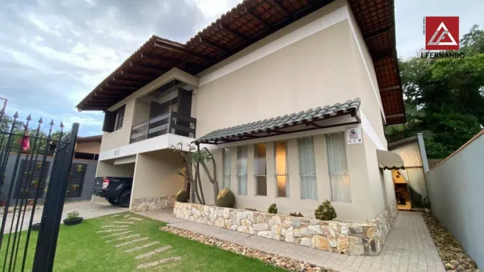 Casa com 3 dormitórios sendo 1 suíte master à venda, 264 m² por R$ 1.650.000 - Velha - Blu
