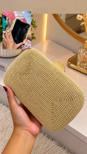Clutch Feminina Bege ? Perfeita para Festas e Eventos