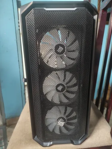 Gabinete Gamer com 3 fans conservado