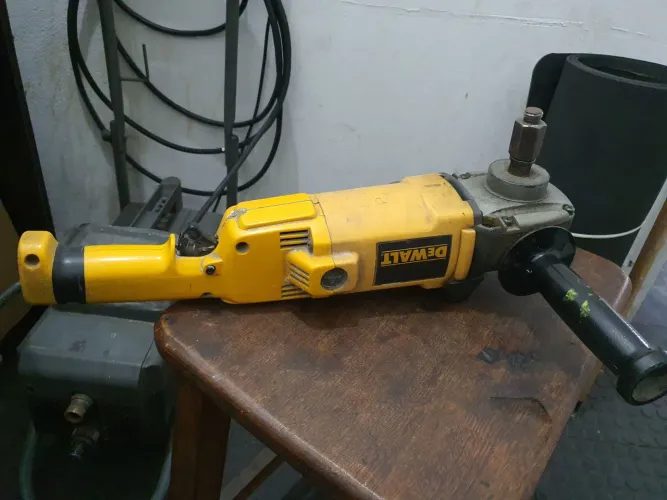 POLITRIZ LIXADEIRA ANGULAR DEWALT DWP849-B2