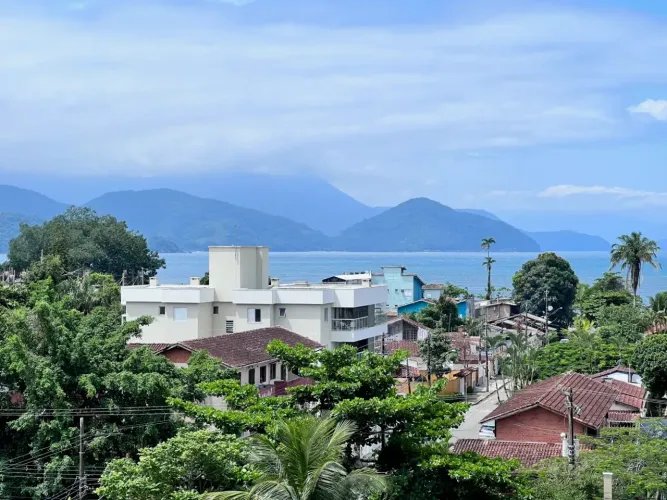 Apartamento com vista frontal para o mar, 2 suite no Itaguá em Ubatuba-SP