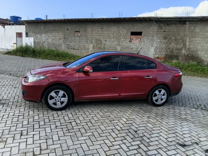 Renault Fluence Sed. Dynamique 2.0 16V Flex Aut. 2011
