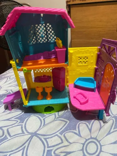 Casa da Polly Pocket. Brinquedo para se divertir 