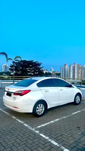 Hyundai HB20S C.style/c.plus1.6 Flex 16V Aut. 4P 2015