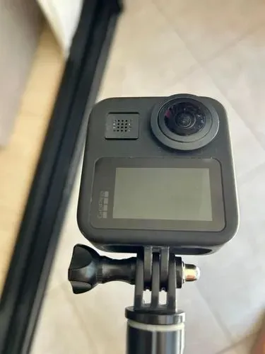 VENDO GO PRO 360 COM CARTÃO DE MEMÓRIA 