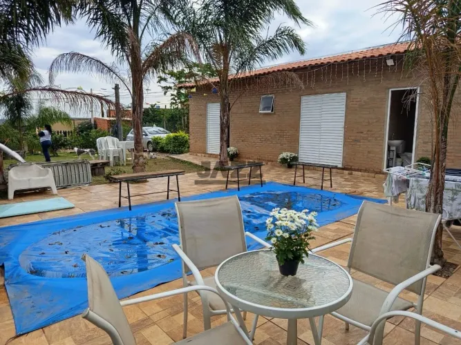 Chácara à venda no Convívio São Jorge com 3 quartos, sendo 1 suíte, área gourmet e piscina