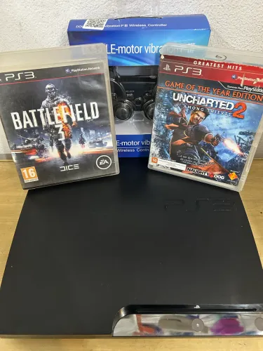 Playstation 3 + 2 jogos + controle + garantia
