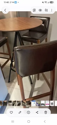 Vendo Mesa com 3 cadeiras.