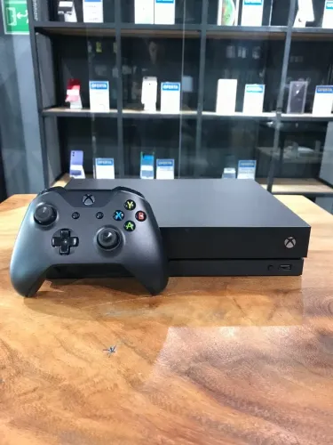 Xbox one x 1t memória