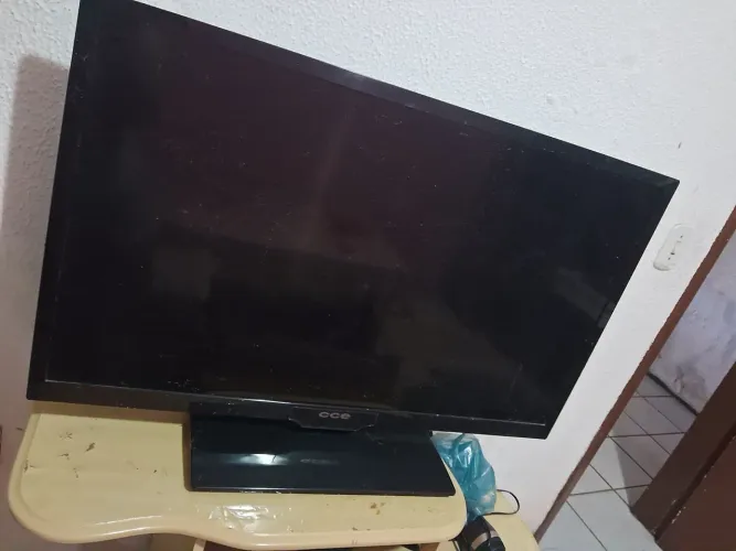 Tv para retirada de peças