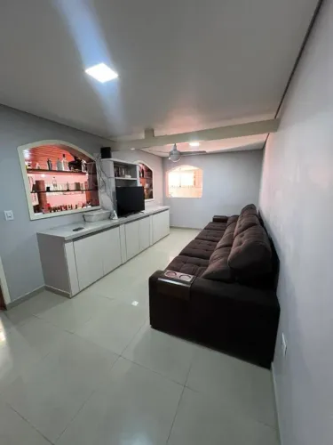 Casa para Venda em Santana de Parnaíba, Jardim Isaura, 2 dormitórios, 1 suíte, 3 banheiros