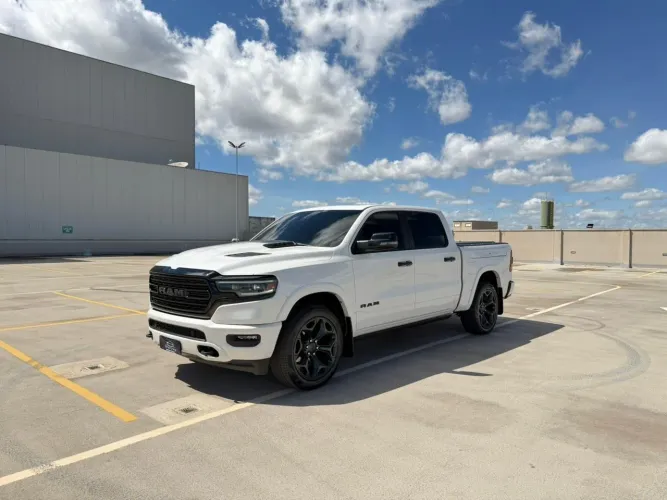 Ram 1500 Limited Night Edition 5.7 4X4 Aut. 2023