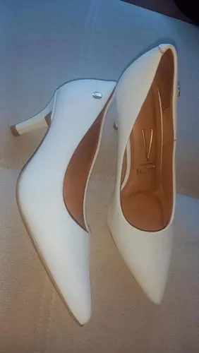 Sapato Scarpin Vizzano branco usado somente uma vez