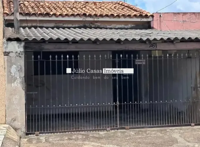 Vendo travessa da Av General Carneiro