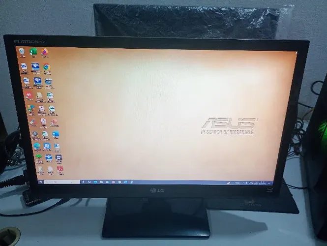Monitor Led LG E2241C 21"5