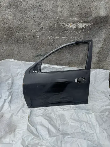 Porta do celta 2007 a 2015 lado esquerdo pra 4 portas 
