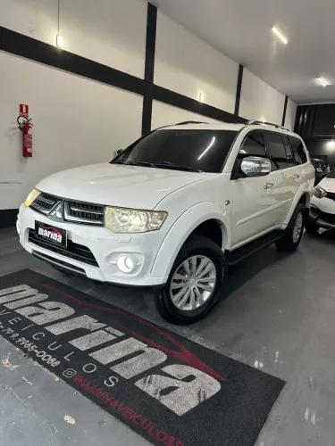 Mitsubishi Pajero Dakar HPE 3.2 4X4 T.I Dies 5P AUT 2015