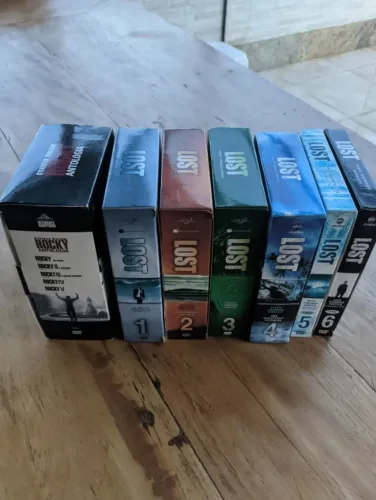 Lote de DVDs Lost (Série Completa) + Box Rocky Antologia (Filmes 1 ao 5)
