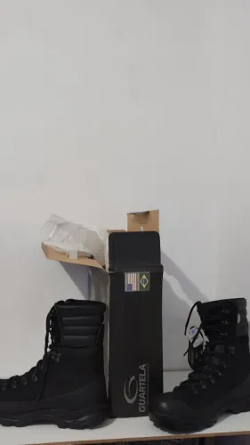 Bota tática  quartela 