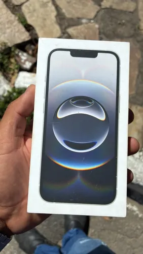 Vendo iPhone 16e 128gb
