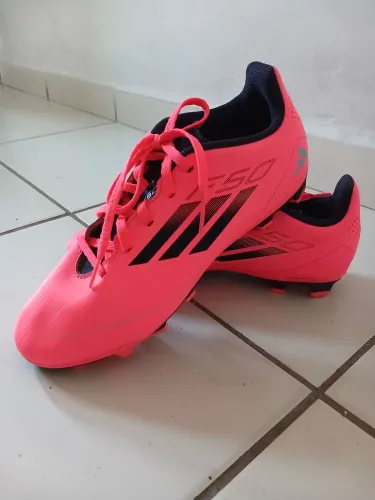Chuteira de campo f50 adidas n°36