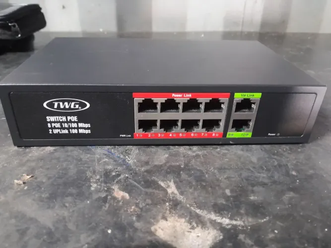 Twg Switch 8 Portas Poe 10/100mbps 02 P Uplink Tw-4808 Sw