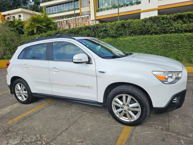 Mitsubishi ASX 2.0 16V 4X4 160cv Aut. 2012