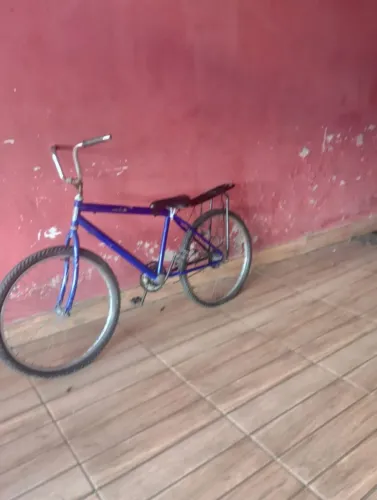 Vendo bicicleta aro 26 sem jante traseira