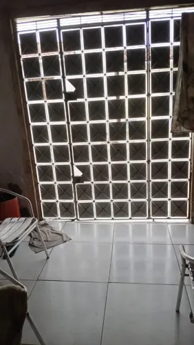 Casa pra venda. Aceito carro como entrada