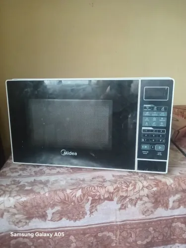 Microondas Midea 20 L