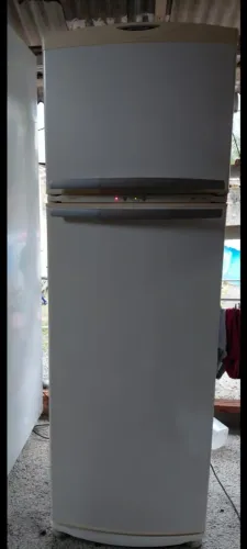 Geladeira Brastemp FROST FREE 363 Litros