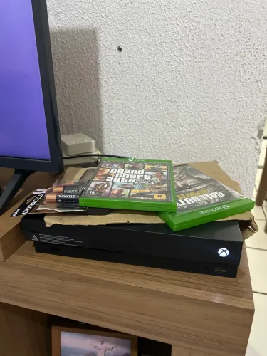 XBOX ONE X NA PROMOÇÃO!!!! MUITO NOVO   