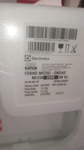 Micro-ondas Electrolux 23L ME23B Branco - 220V (Novo/Estado de Novo)