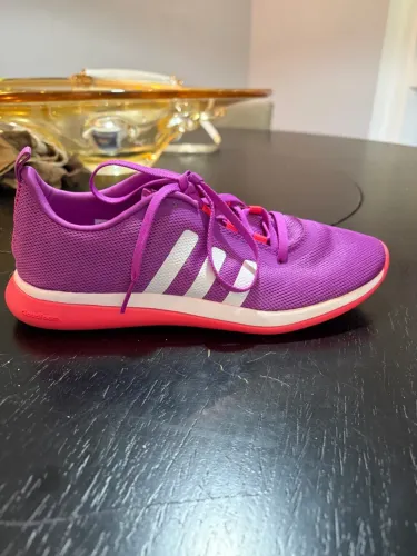 Tênis Adidas running 35 pouco usado 