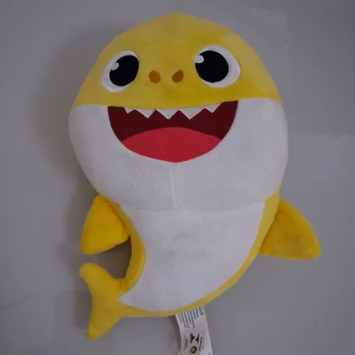 pelucia baby shark (sem bateria) oficial