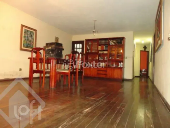 Casa à venda Rua Chile, Jardim Botânico - Porto Alegre