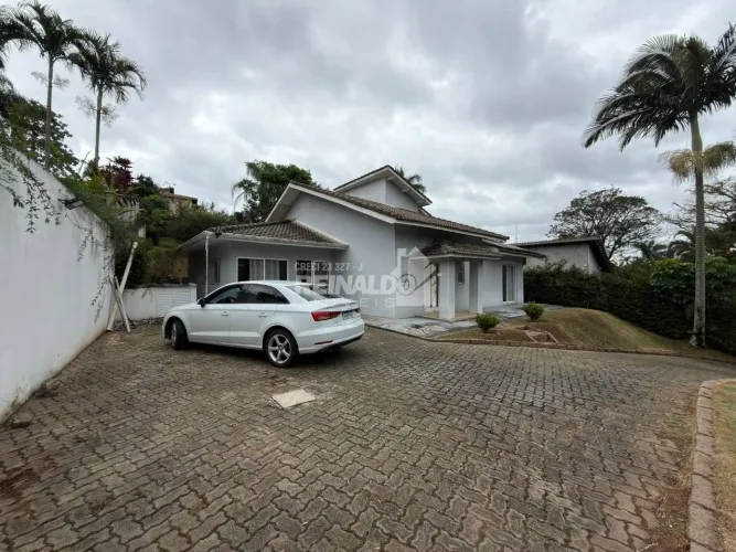 Casa com 3 dormitórios para alugar, 240 m² por R$ 7.980,41/mês - Condomínio Parque da Faze