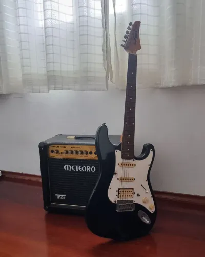 Guitarra Lyon by Washburn + Amplificador Meteoro Thor Plus