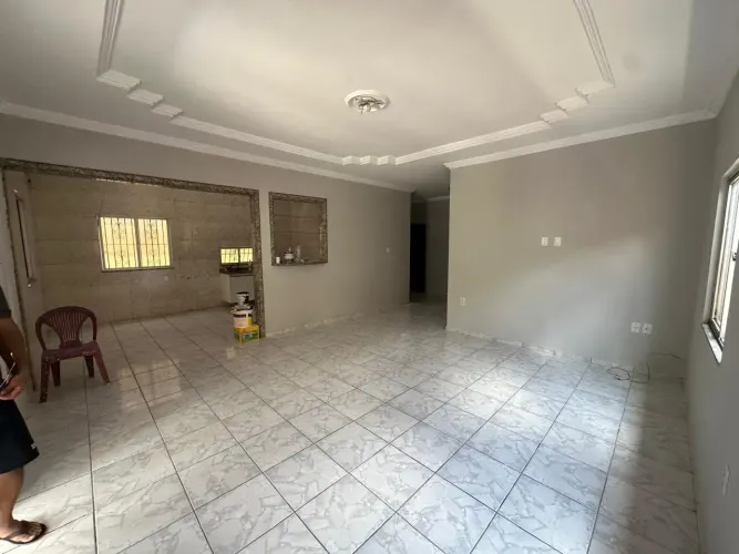 COND. ALTO DE PINHEIROS CASA DE 180 METROS, 4/4 SENDO 1 SUÍTE É 2 BANHEIROS