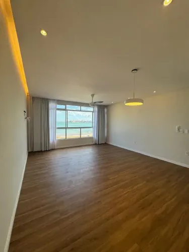 Apartamento à Venda na Praia do Morro | Vista para o Mar