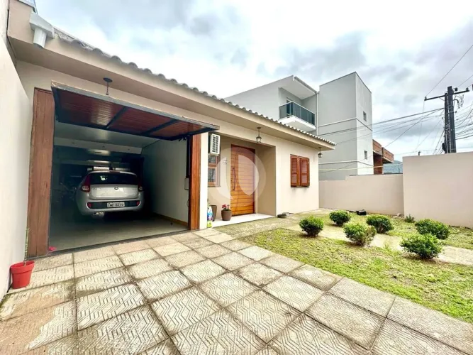 Casa a venda próximo colégio Riachuelo em Camobi!!