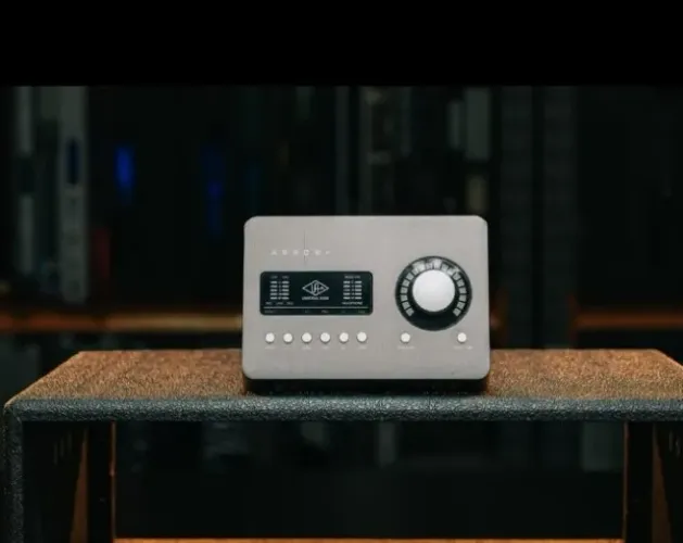 Interface Universal Audio Arrow Thunderbolt 3 Com Uad2 Solo