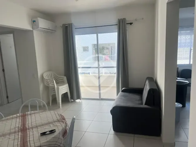 Apartamento 2 quartos 1 suite canasvieiras 400 mts da praia codigo: 293476