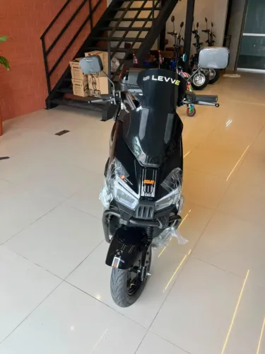 Scooter Elétrica LEVVE E40 1000W - Potência, Conforto e Economia para o Dia a Dia