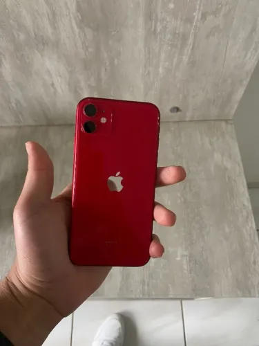 iPhone 11 Vermelho 64GB