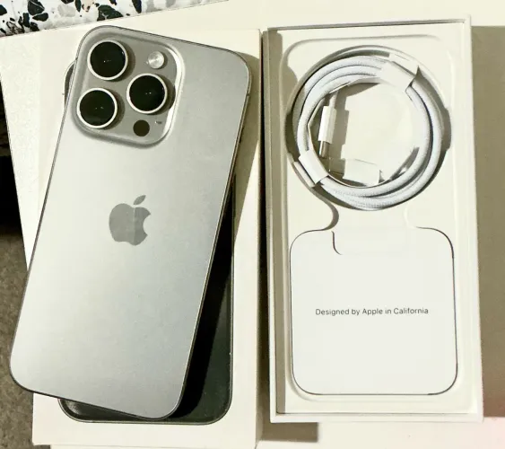 iPhone 15 pro 128GB Titânio