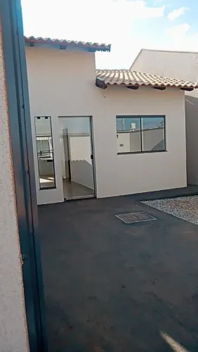 Alugo casa em abadia de Goiás