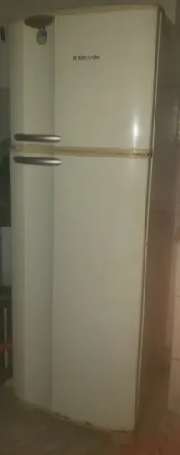 Vendo geladeira Electrolux duplex 
